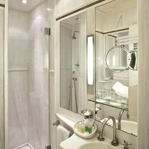 Habitación Clásica con 2 Camas Individuales